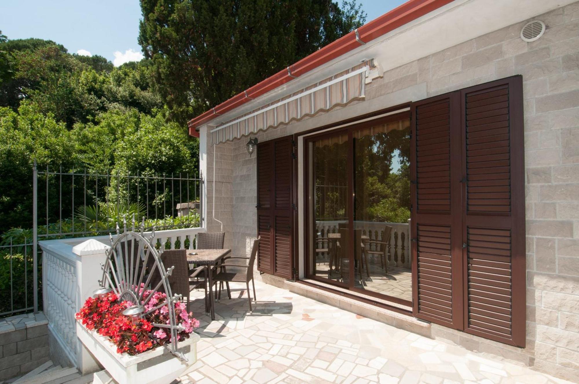 אופטיה Apartments Villa Salona חדר תמונה