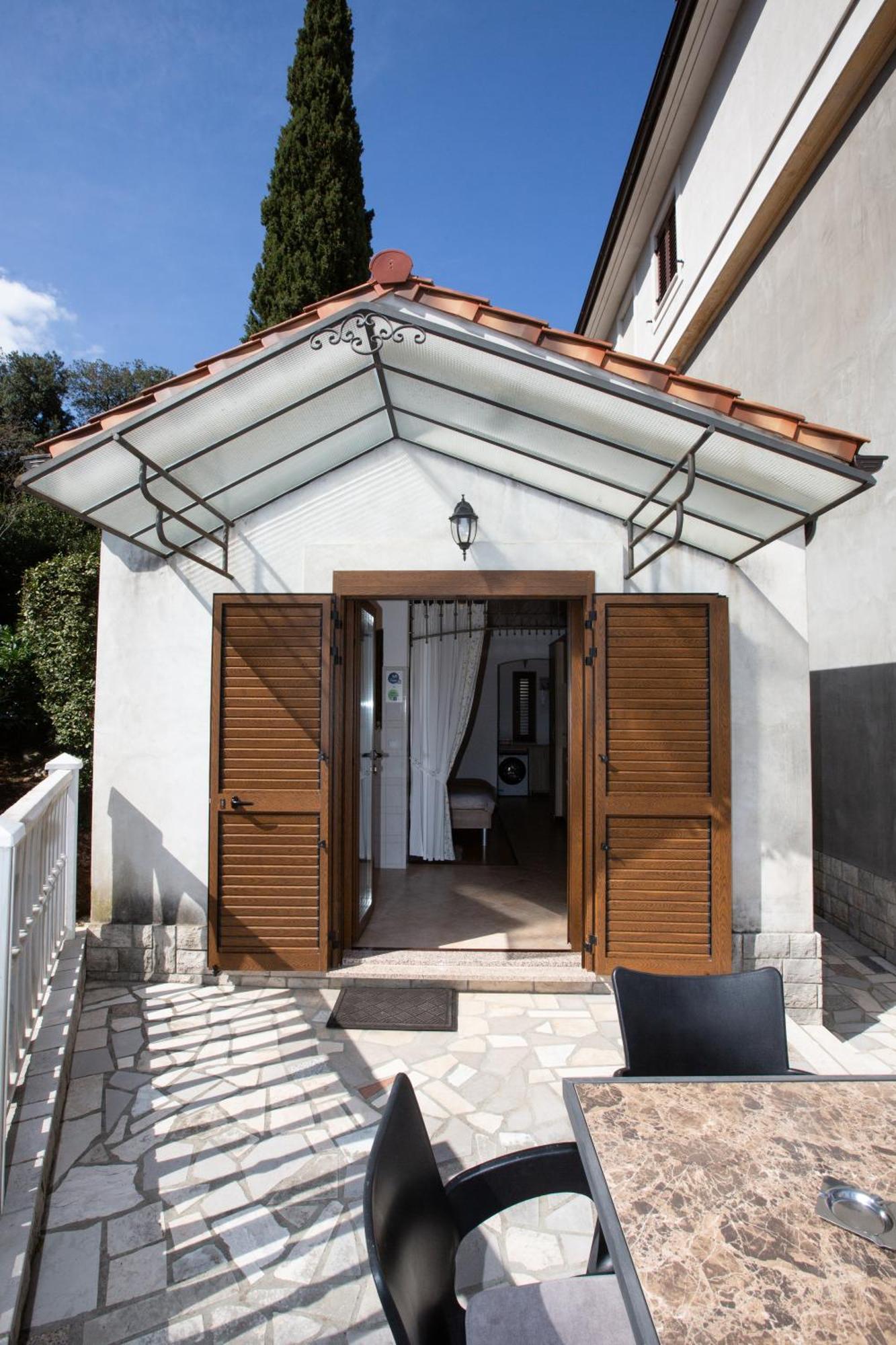 אופטיה Apartments Villa Salona מראה חיצוני תמונה