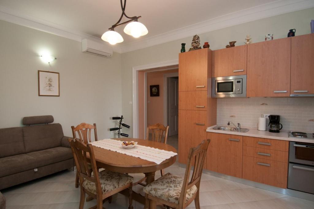 אופטיה Apartments Villa Salona חדר תמונה